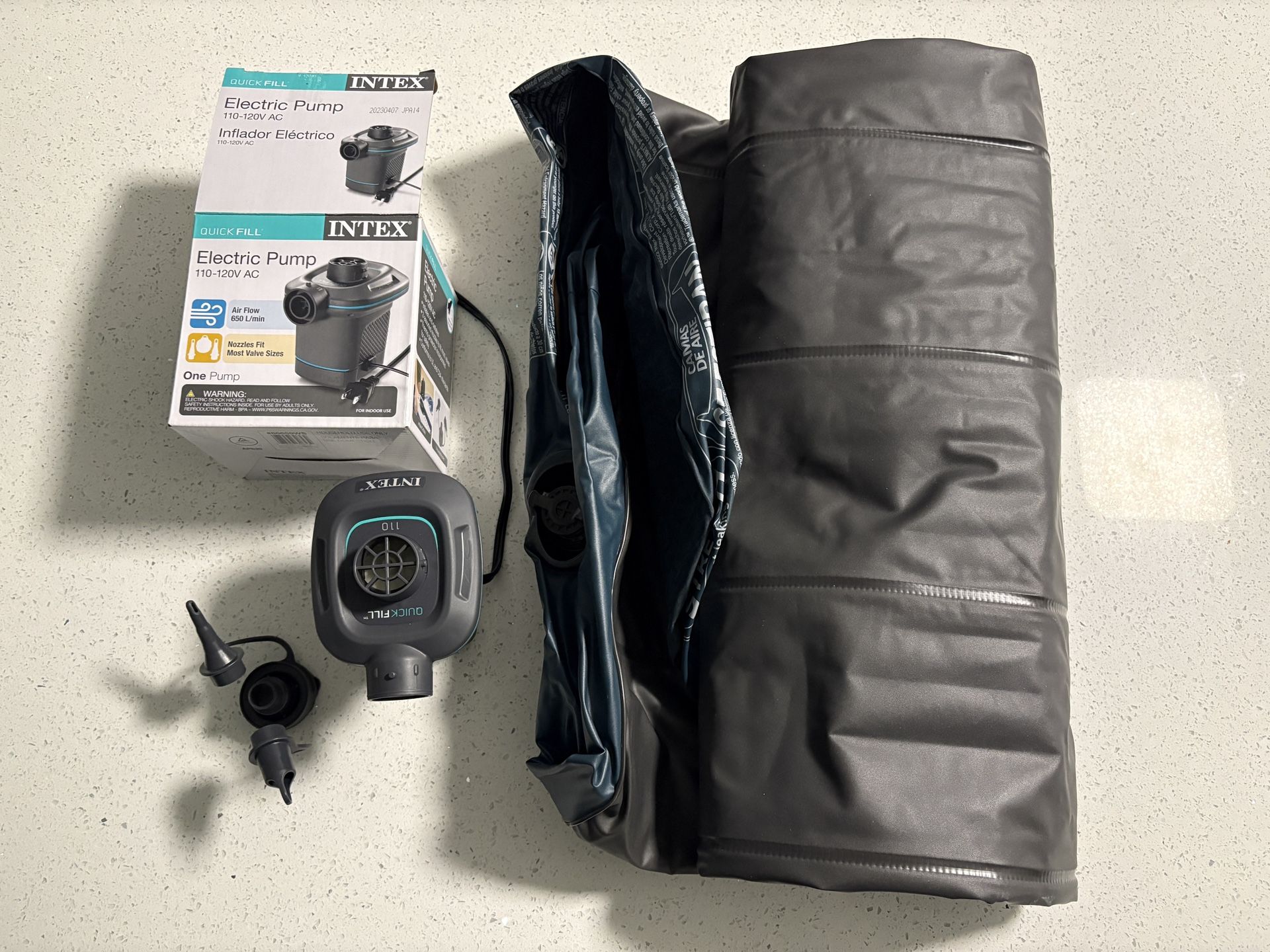 Full/Queen Air Mattress With Pump