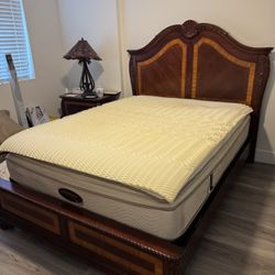 Queen bed room set Must go Immediately 