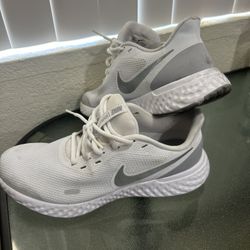 Nike woman   Size 10