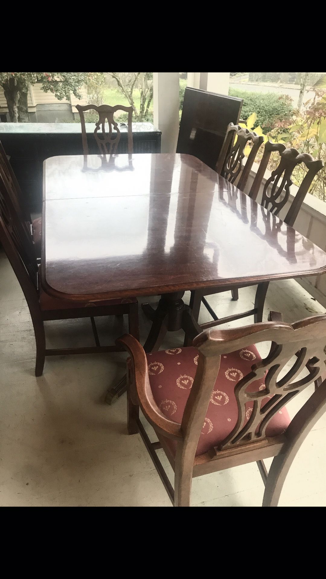 Beautiful Vintage Dining Set.
