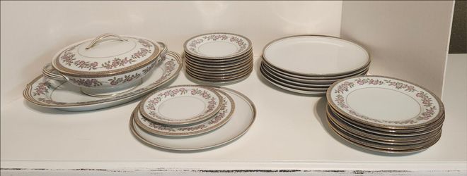 Fine China Service For Six Plus Serving Pieces