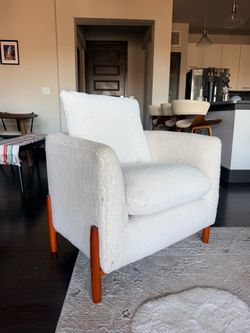 Elroy Accent Chair