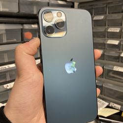 Factory Unlocked Iphone 12 pro 128 gb comes with store warranty 