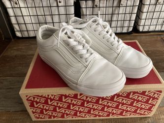 Boys Vans Shoes  Old Skool 4.5  All White Leather Used 
