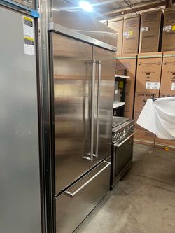 Kitchen Aid refrigerator