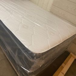 All size of mattress with no stain,New,fast pickup,Same day delivery free home delivery and cash on delivery.