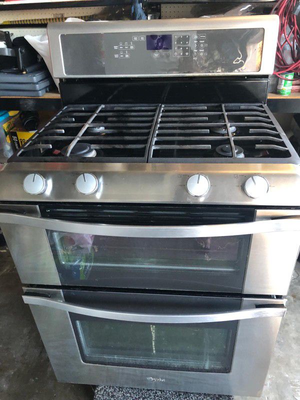 whirlpool Stainless Steel gas stove range in good condition for sale 