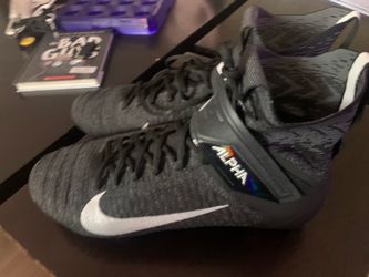 Nike Alpha Menace Elite 2 football cleats