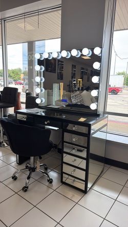 Black Vanity set on Huge Sale! Delivery & Assemble available!