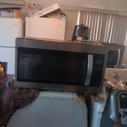 Whirlpool Microwave Length 30" Height 15"