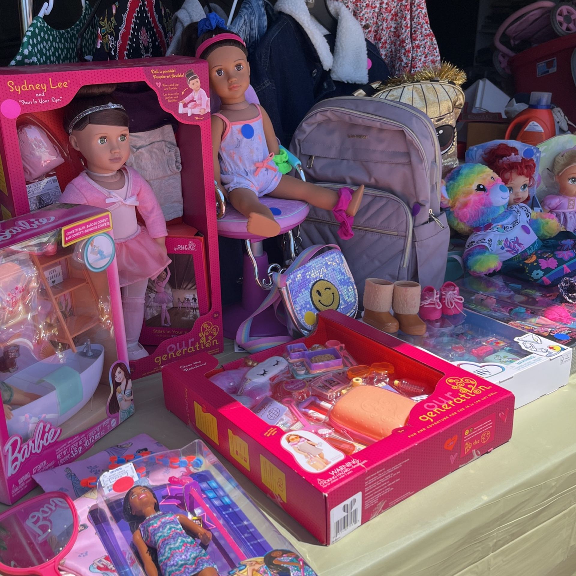 GARAGE SALE! One Woman’s Fresh Start is YOUR Jackpot!