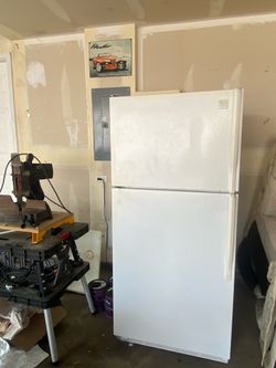 Fridge refrigerator Whirlpool White