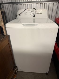 GE Top-Load Washer with Stainless Steel Basket & Dual-Action Agitator (White)