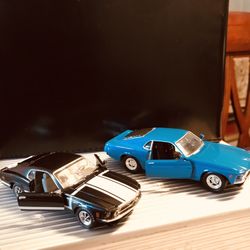Mustangs Welly70 and ‘98 Road Champ (1969) Mustang (price Is For Both) Blue Pullback
