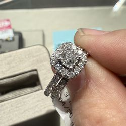 Lovely 10 K White Gold Wedding Set Not soldered