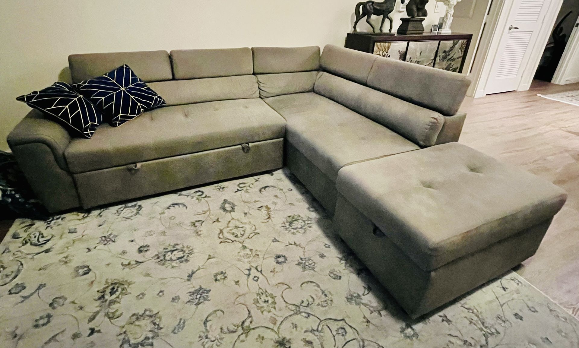 Sectional Sleeper With storage ottoman