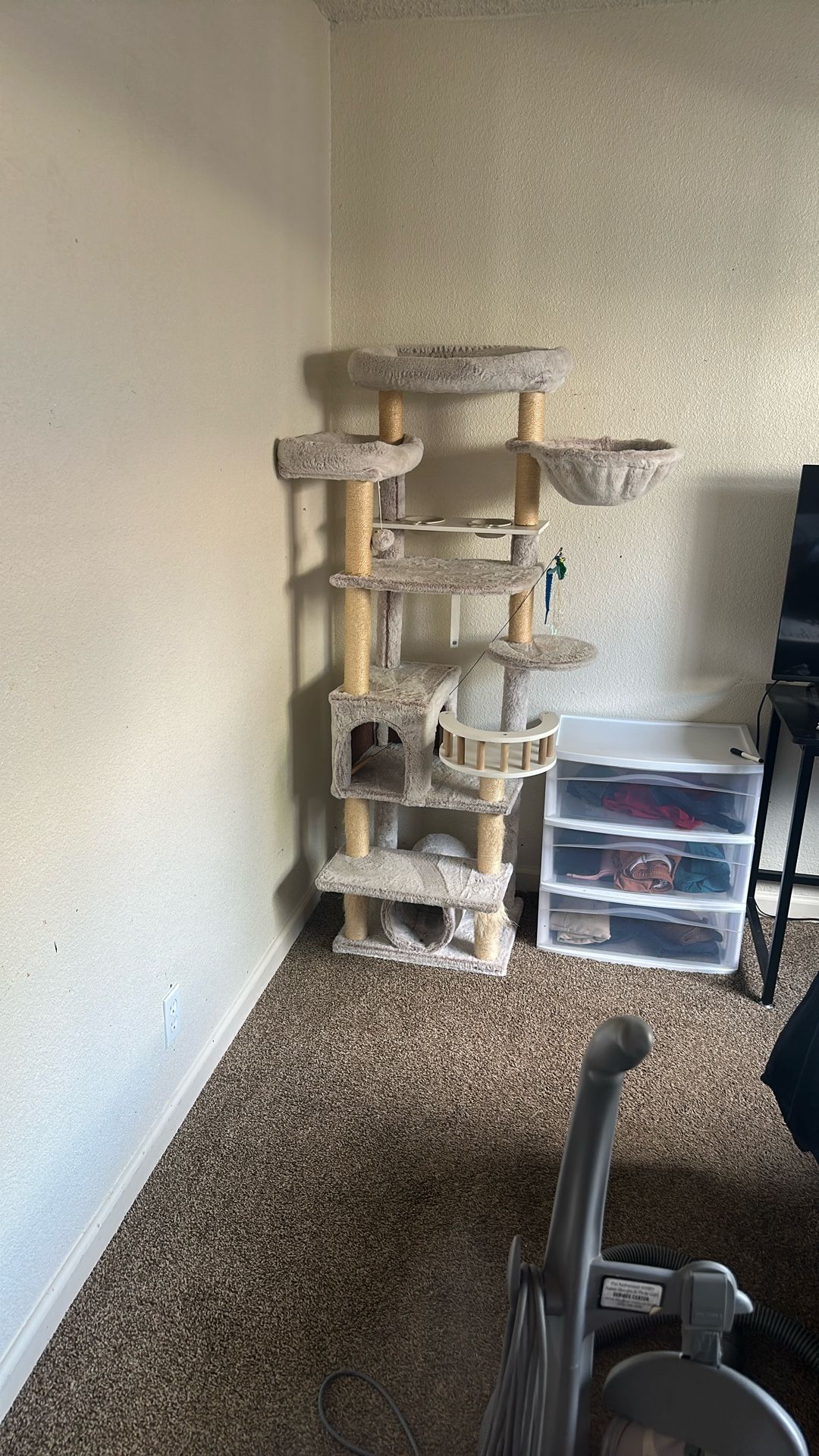 Cat Tree, 64" Tall Cat Tower for Indoor Cats, Cat Condo for Large Adult with Food Station, Scratching Post, Cat Tunnel, Hammock, Bowls, Muchroom GCT02