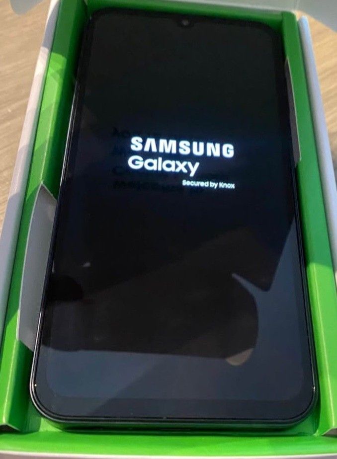 Samsung A15 5g Cricket $90 ,roku Remotes