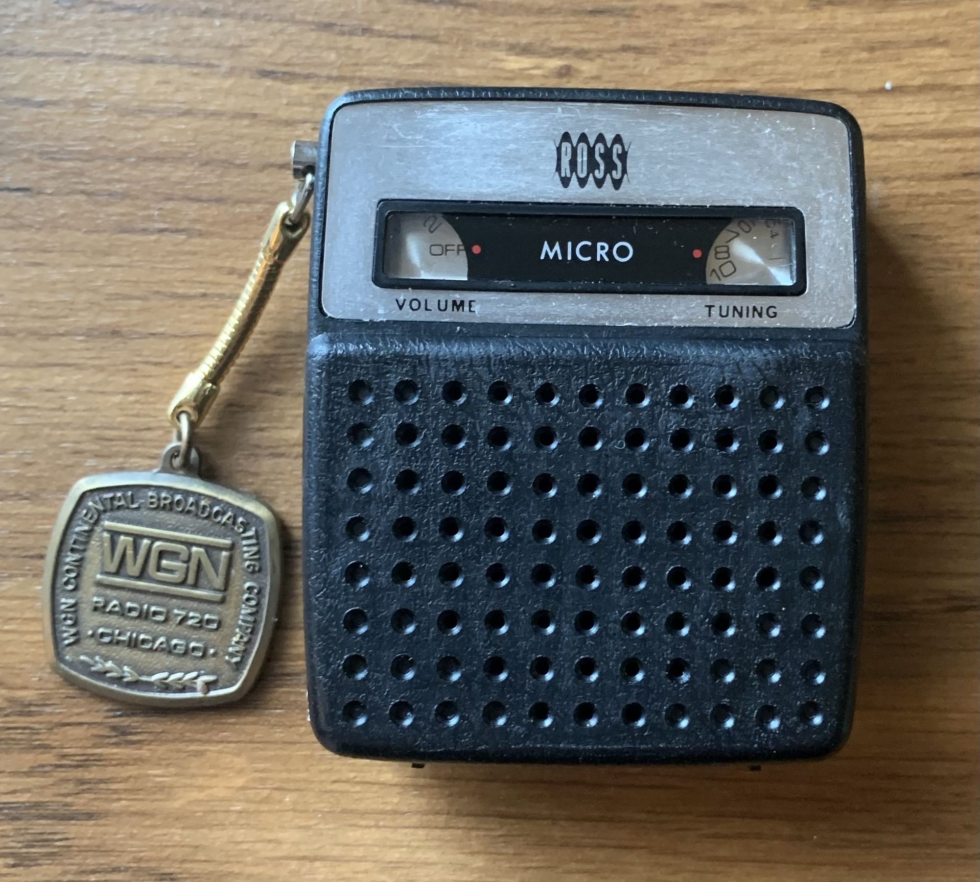 Vintage AM Micro Transistor Radio. Ross model 1210.
