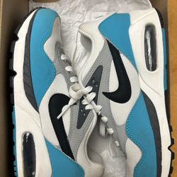 Women’s Nike Air Max Correlate