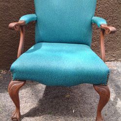 Vintage Arm Chair For Sale 