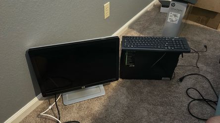 Bundle of a hp monitor and a acer desktop