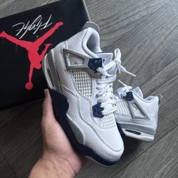 Jordan 4 Midnight Navy