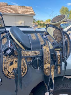 Montura charra bordada fuste 16 🐴