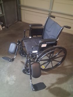 FOLDABLE WHEELCHAIR