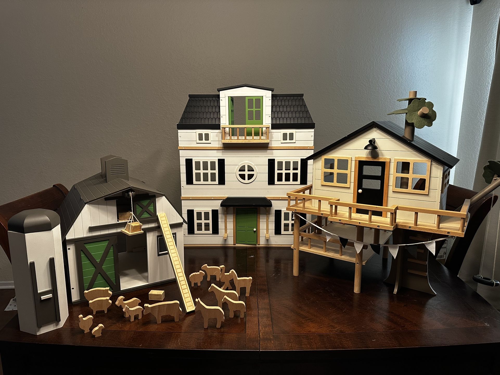 Magnolia Doll House Collection