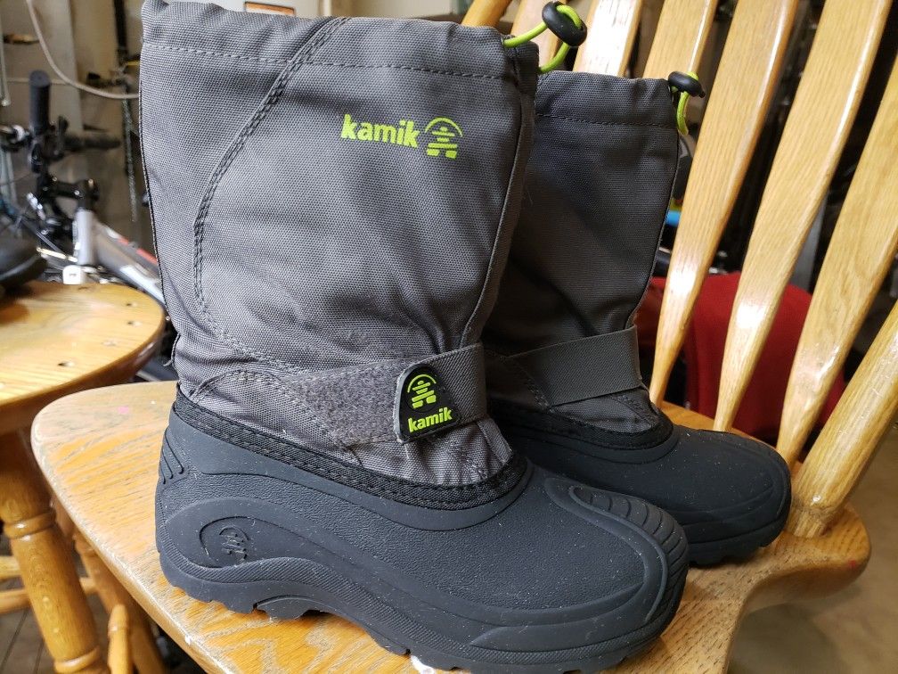 Kamik Winter Snow Boots Kids Boys/Girls Grey/Black Size 2