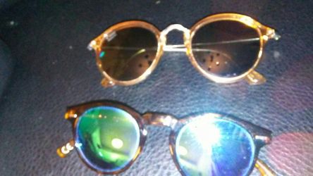 DFranklin sunglasses 2 pairs