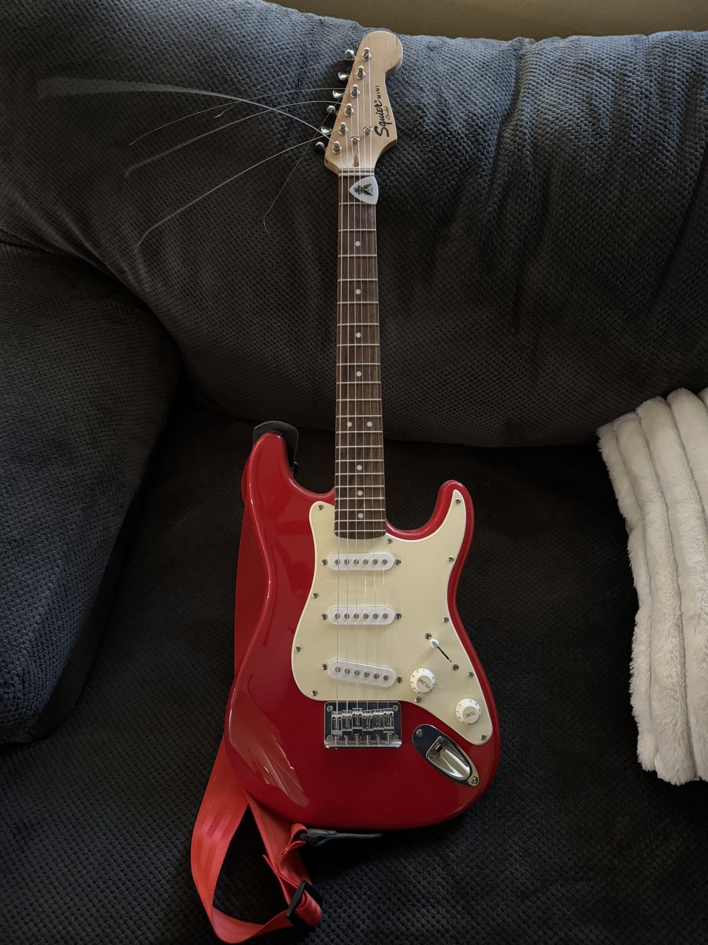 Fender Squire Mini Electric Guitar