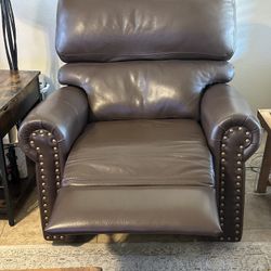 "Beautiful Leather Recliner - Excellent Condition!", "Comfortable Brown Leather Recliner for Sale", "Luxury Leather - From Arizona Leather 