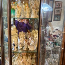 Cabinet of angels. There is prices. Inquiry if interested.