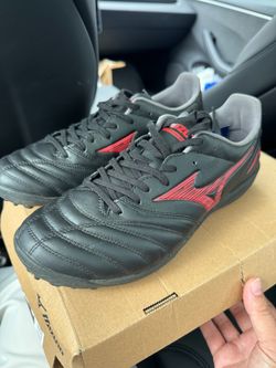 Mizuno Morelia Neo IV Pro Turf- Size 7.5