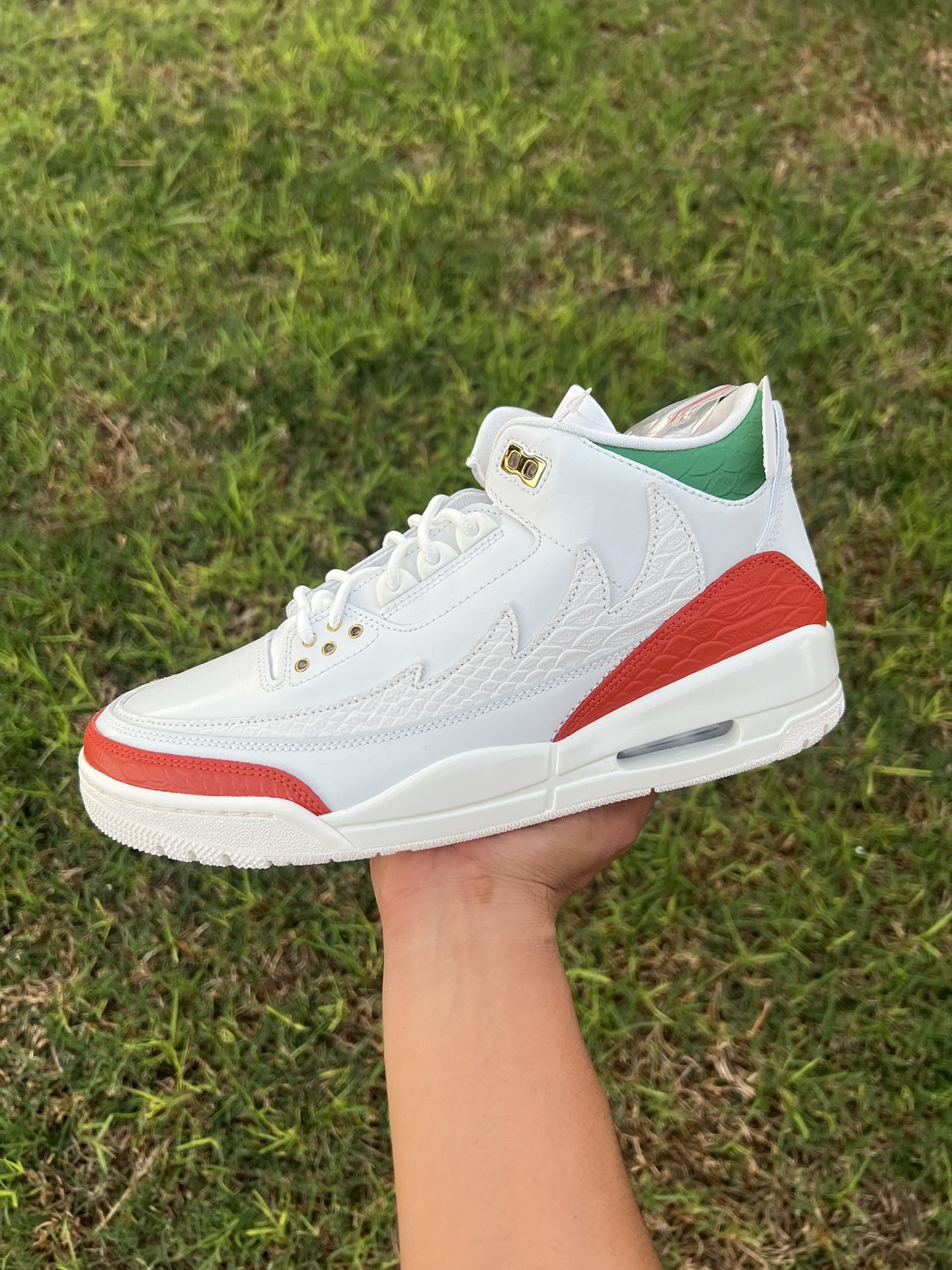 Air Jordan 3 โEl Vueloโ Size 10
