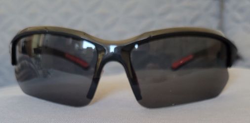 Polarized Sports Sunglasses, UV Protection Wrap-around, Unisex, Lightweight, Outdoor Shades For Driving, Cycling, Running And Fishing.