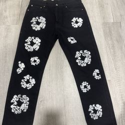 Dennim Tear Jeans Size 34