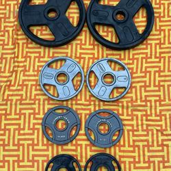 OLYMPIC  SET   OF  EASY  GRIP  PLATES (PAIRS OF)  :  35s  10s  5s  2.5s  