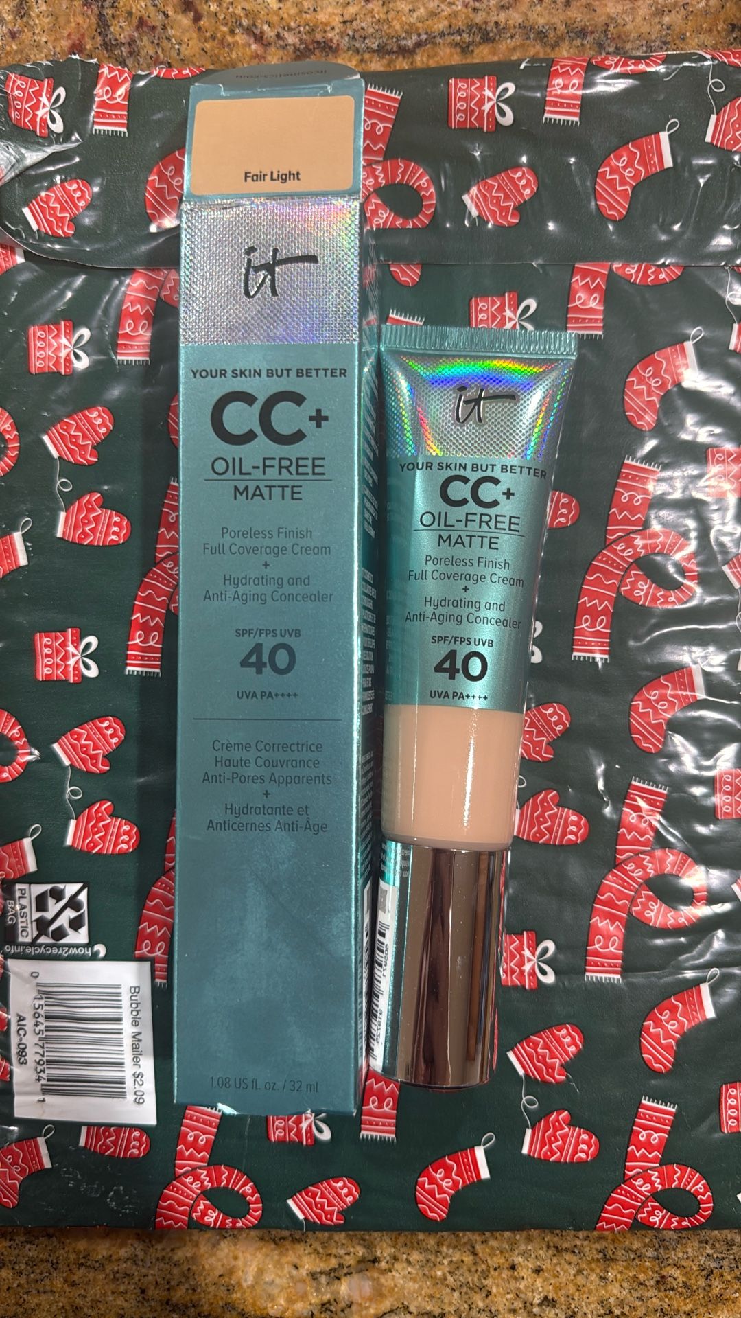 It cosmetics CC+ Pore less Finish Full Coverage Cream