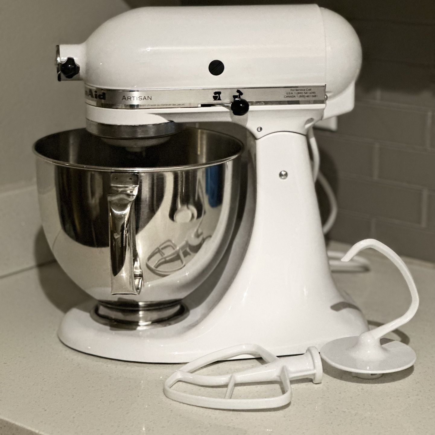 KitchenAid KSM150PSAQ Artisan Series 5-Qt.Stand Mixer With Pouring Shield-Aqua  Sky for Sale in Jacksonville, FL - OfferUp