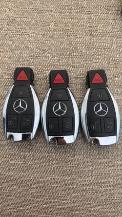 Mercedes Benz keys lot