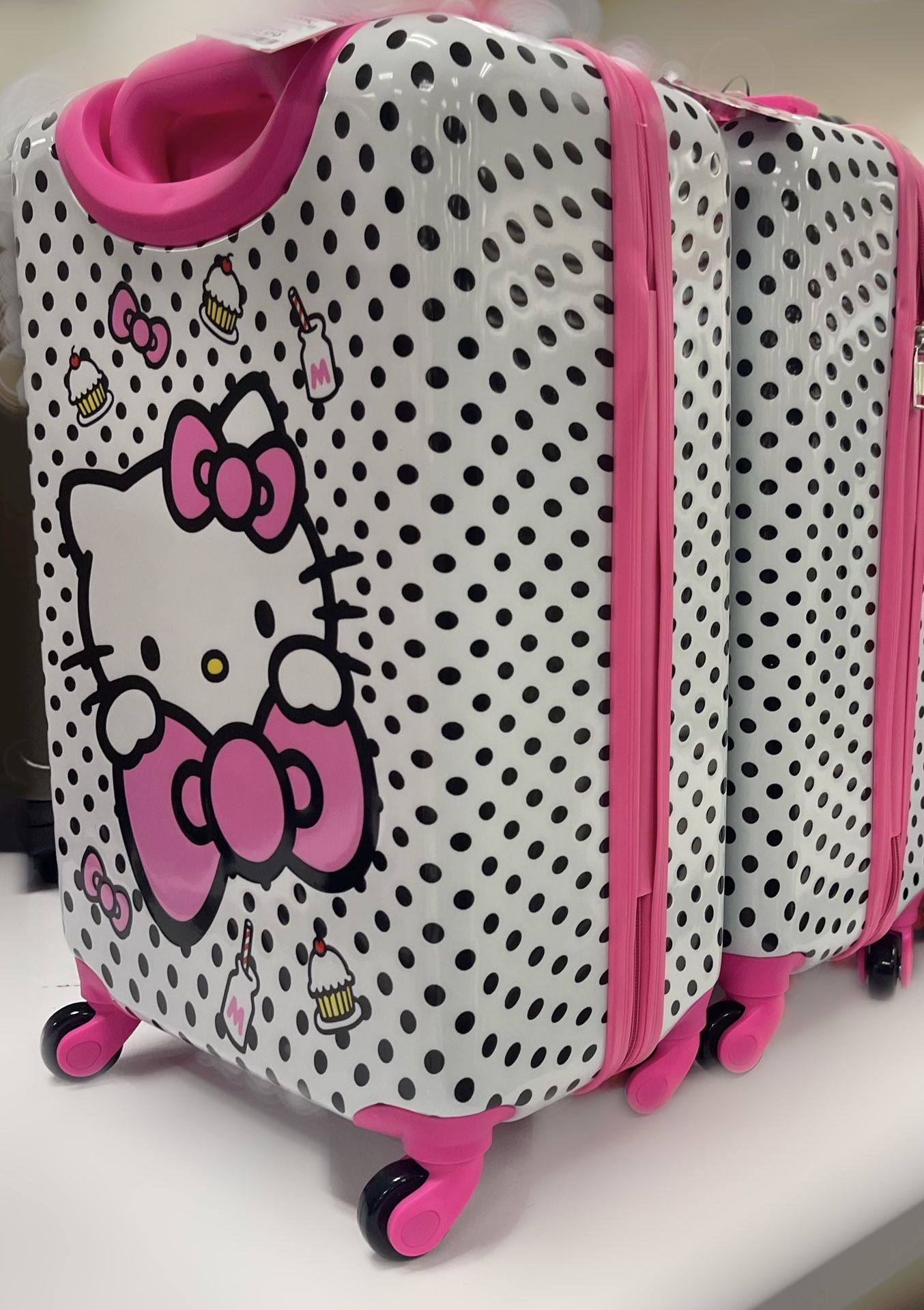 hello kitty luggage 