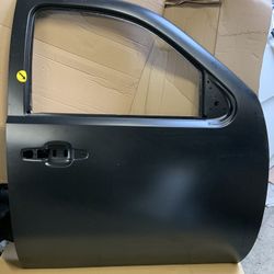 RH , Door Chevy Silverado 2007-14