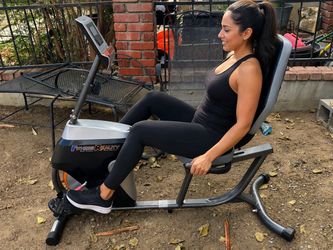 FITNESS REALITY R4000 Magnetic Tension Recumbent Bike