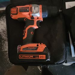 Black And Decker Electric Drill And 1.5 AH 20V Battery 