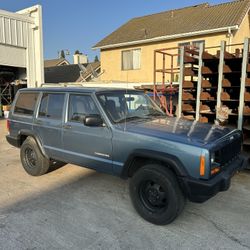 Jeep Cherokee Part Out XJ 2.5l Automatic 1999 Solo Partes 