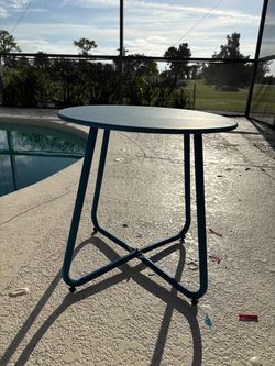Small Round Metal Patio Table