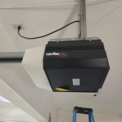 Geanie Garage door opener